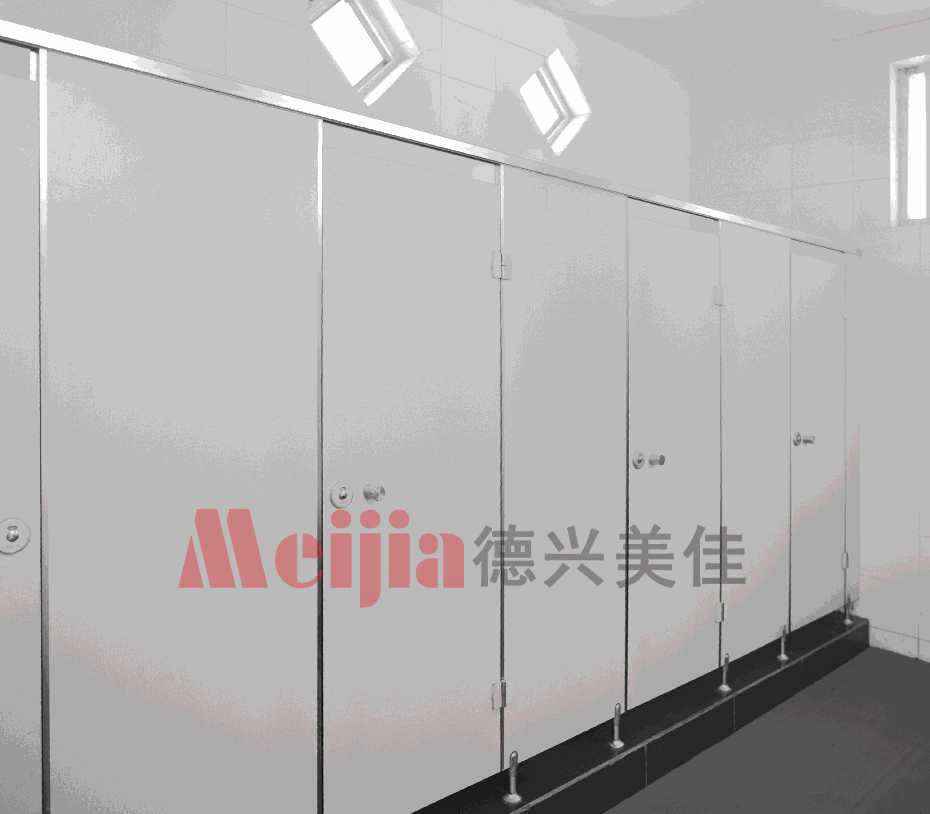 公共卫生间隔断报价多少钱啊